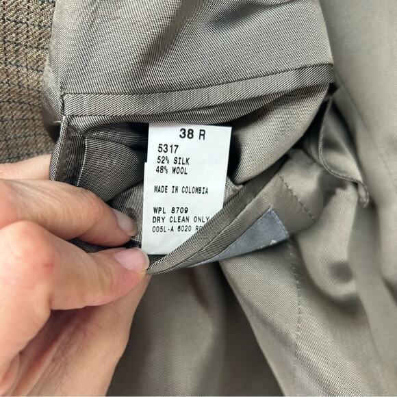 Oscar De La Renta Wool and Silk Tan Microcheck Blazer Size 38R - Picture 8 of 9